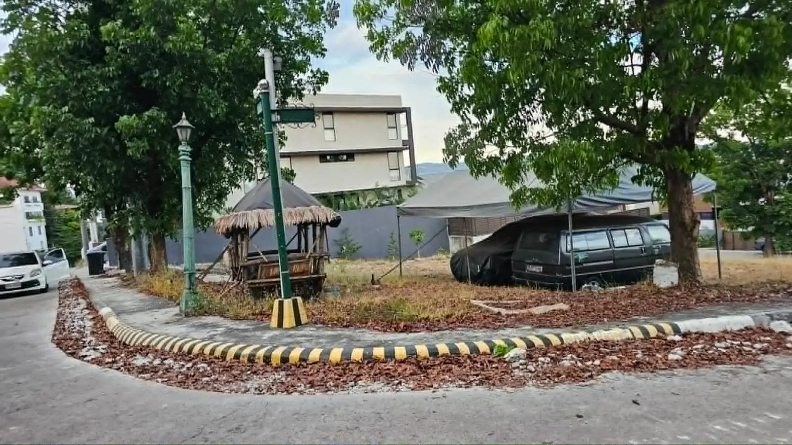 Tivoli Royale Subdivision, Quezon City - Near Don Antonio Royale, Vista Real, Capitol Park Homes, Ayala Heights, photo 3