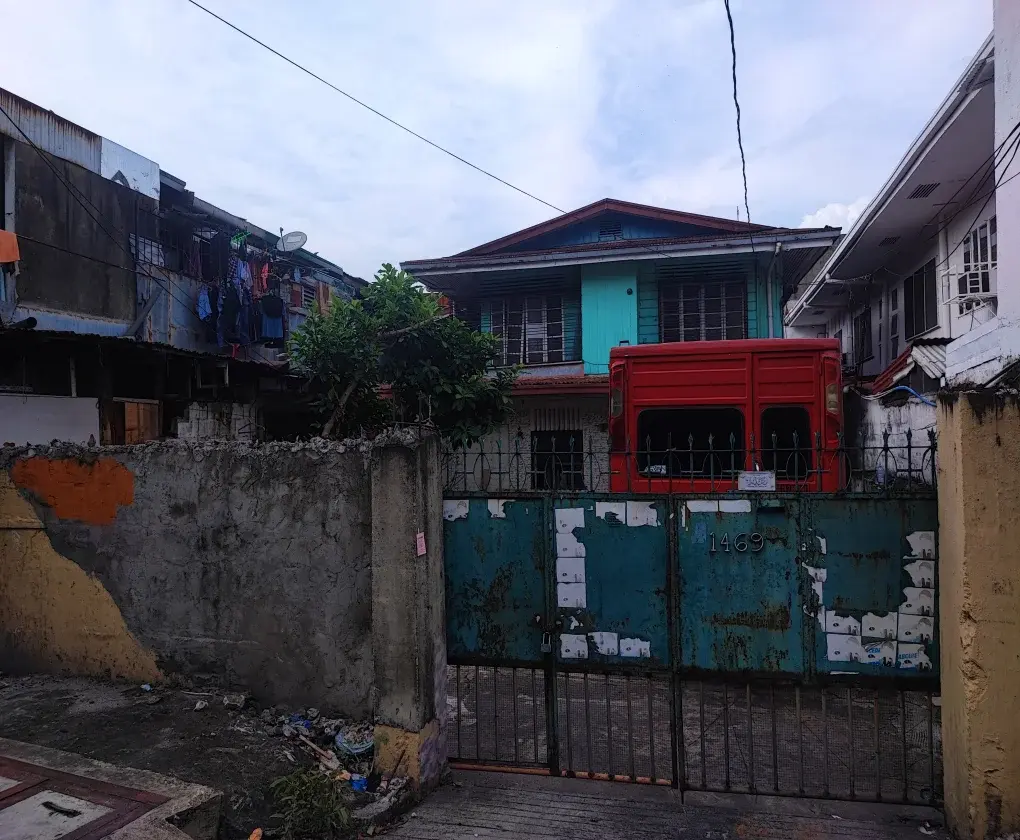 Private Lot, photo 3