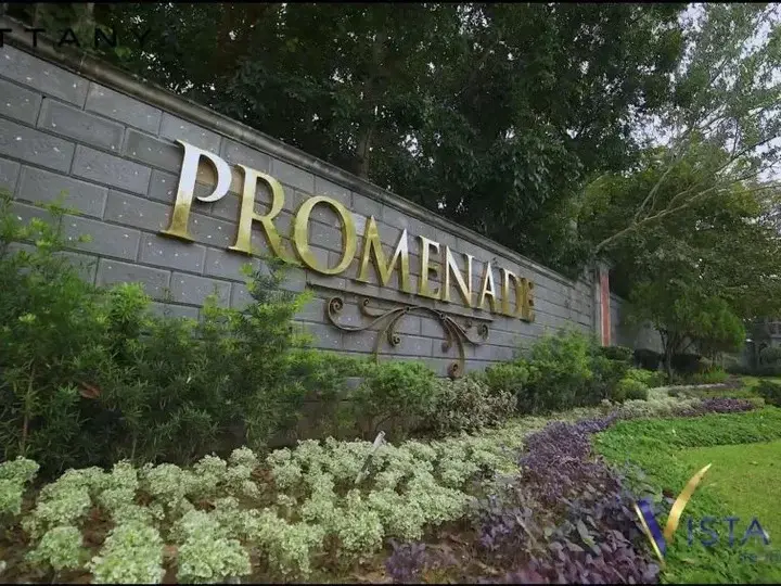 Promenade Village