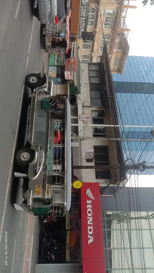 Commercial Makati, photo 2