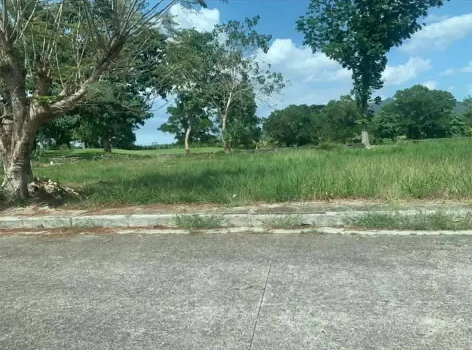 Summit Point Golf And Country - Lipa