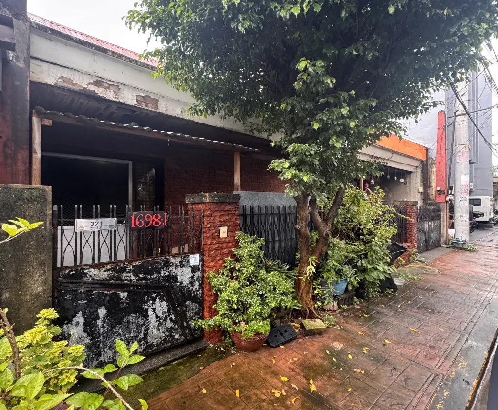 Santiago Village