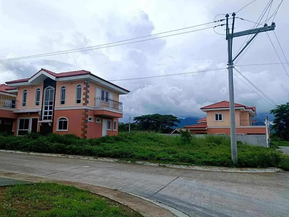 Sienna Hills