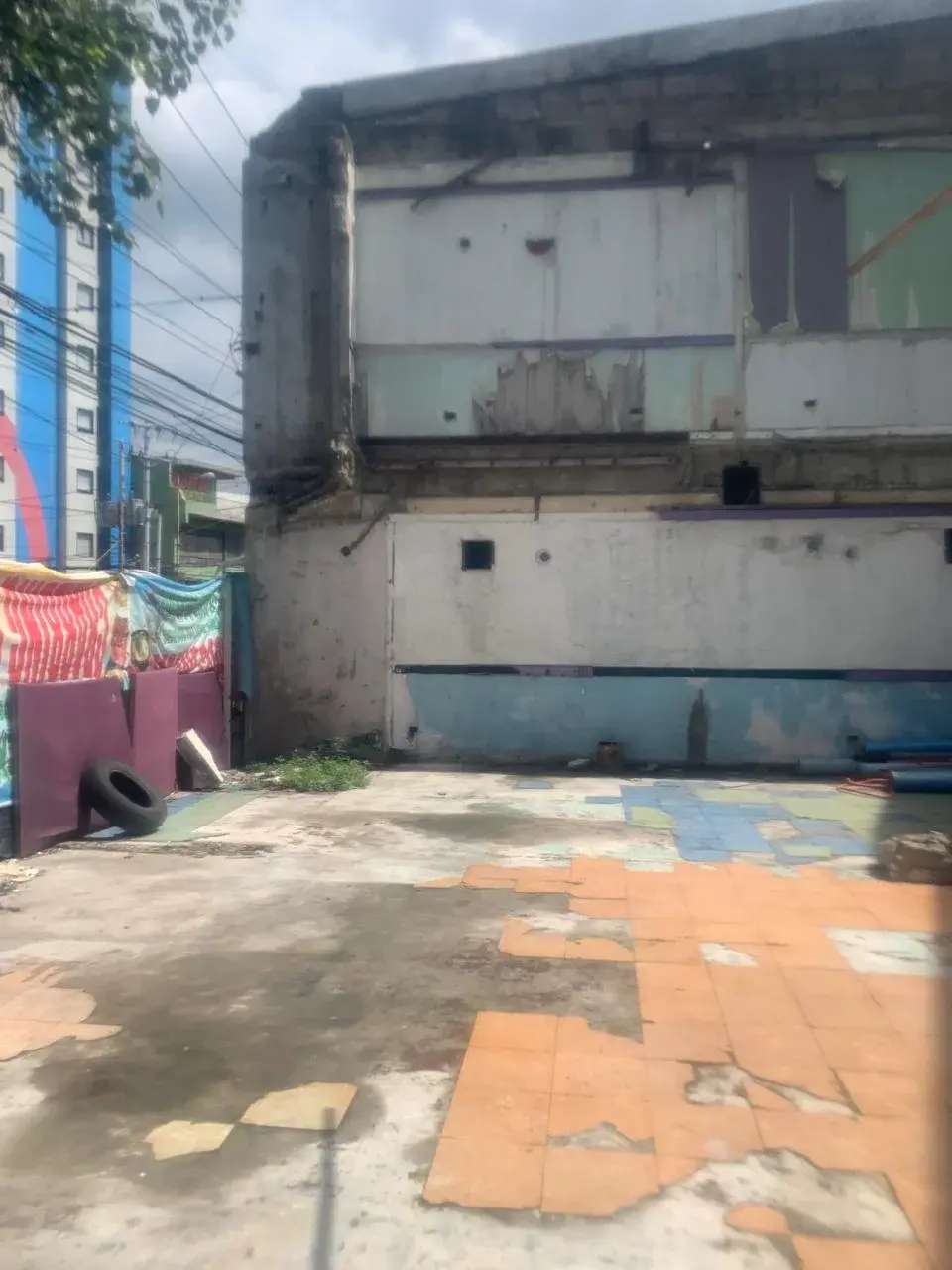 P. Burgos & Makati Ave. Commercial Lot Only